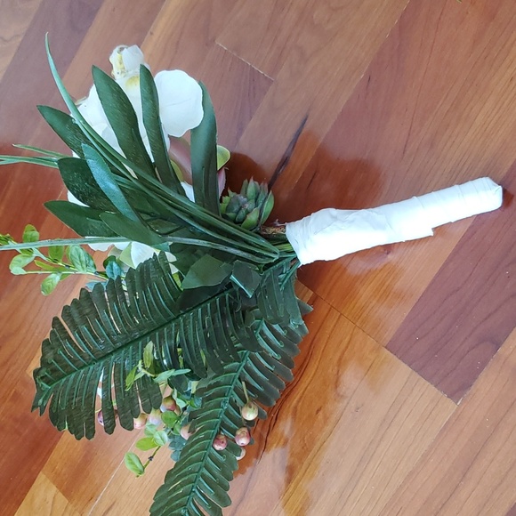 Tropical wedding bouquet - Picture 11 of 12